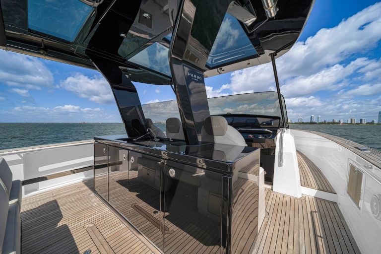 43' Pardo' Miami Luxury Modern Yacht Rental Charter