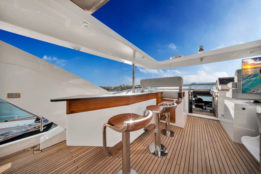 88' Azimut CLOUD 9' Miami Luxury Modern Yacht Rental Charter