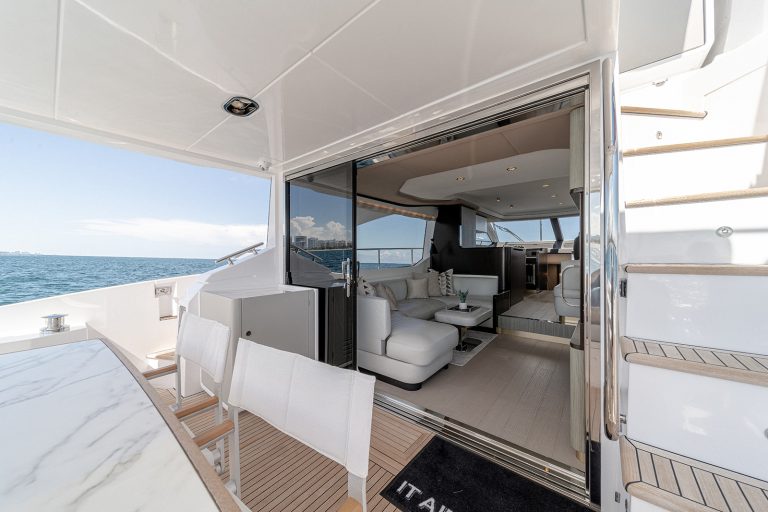 60' Azimut IT AIN'T EASY' Fort Lauderdale Luxury Modern Yacht Rental Charter