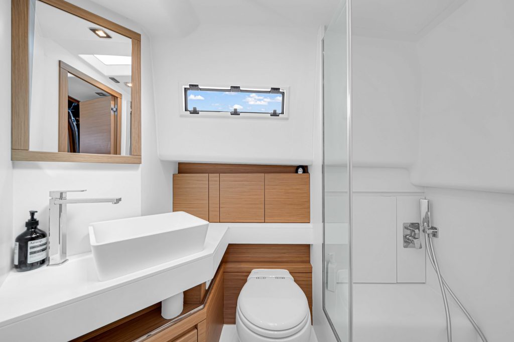 43' Pardo' Miami Luxury Modern Yacht Rental Charter