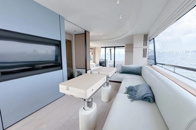 68' Azimut SPYSEA' Miami Luxury Modern Yacht Rental Charter
