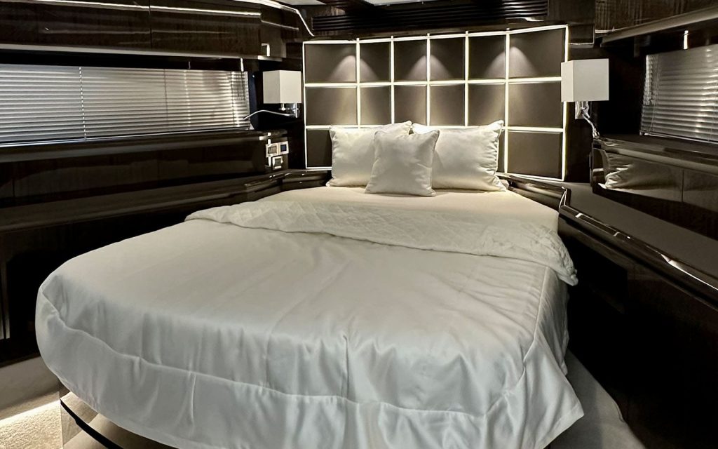 68' Galeon' Palm Beach Luxury Modern Yacht Rental Charter