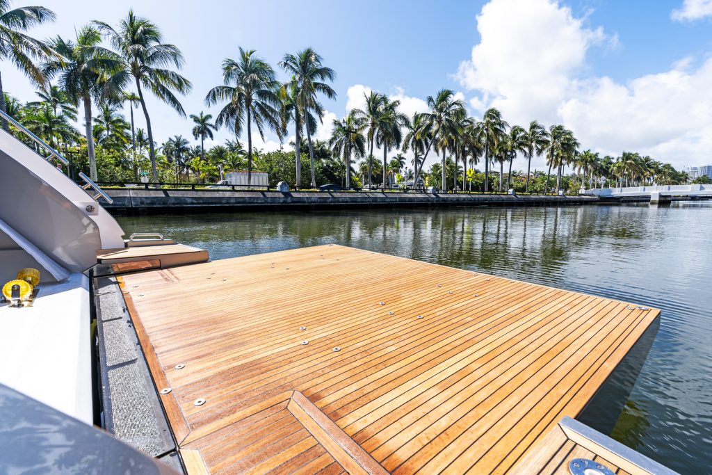 80' Azimut XTREME' Miami Luxury Modern Yacht Rental Charter