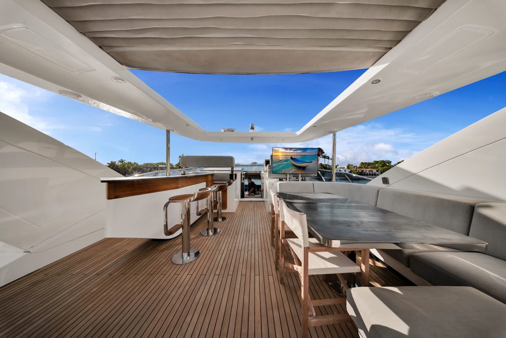 88' Azimut CLOUD 9' Miami Luxury Modern Yacht Rental Charter