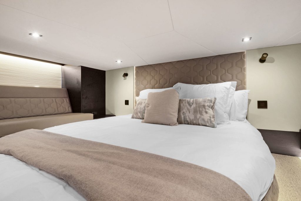 58' Vanquish' Palm Beach Luxury Modern Yacht Rental Charter