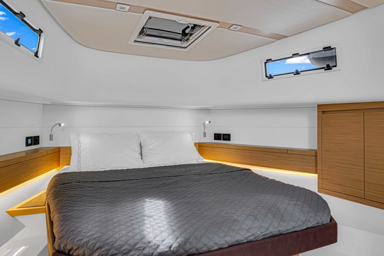 43' Pardo' Miami Luxury Modern Yacht Rental Charter