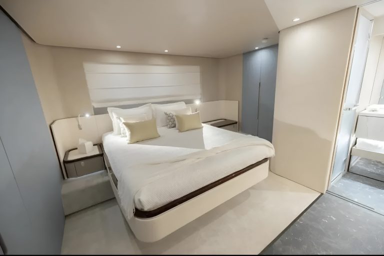 68' Azimut SPYSEA' Miami Luxury Modern Yacht Rental Charter