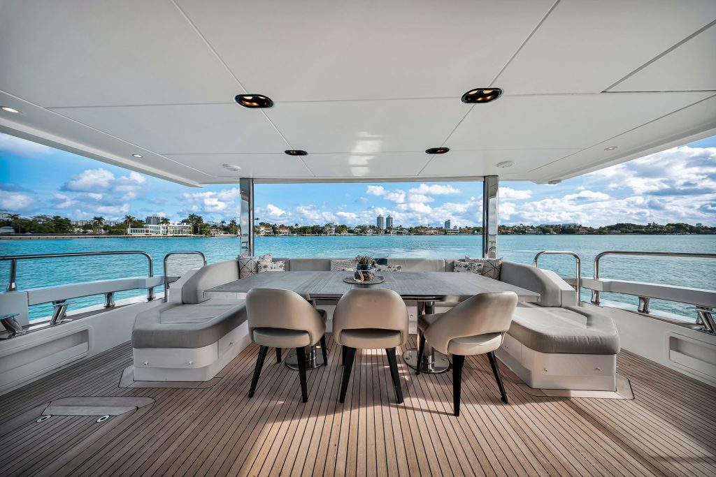 88' Azimut CLOUD 9' Miami Luxury Modern Yacht Rental Charter