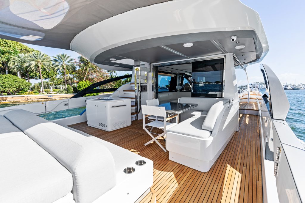 80' Azimut XTREME' Miami Luxury Modern Yacht Rental Charter