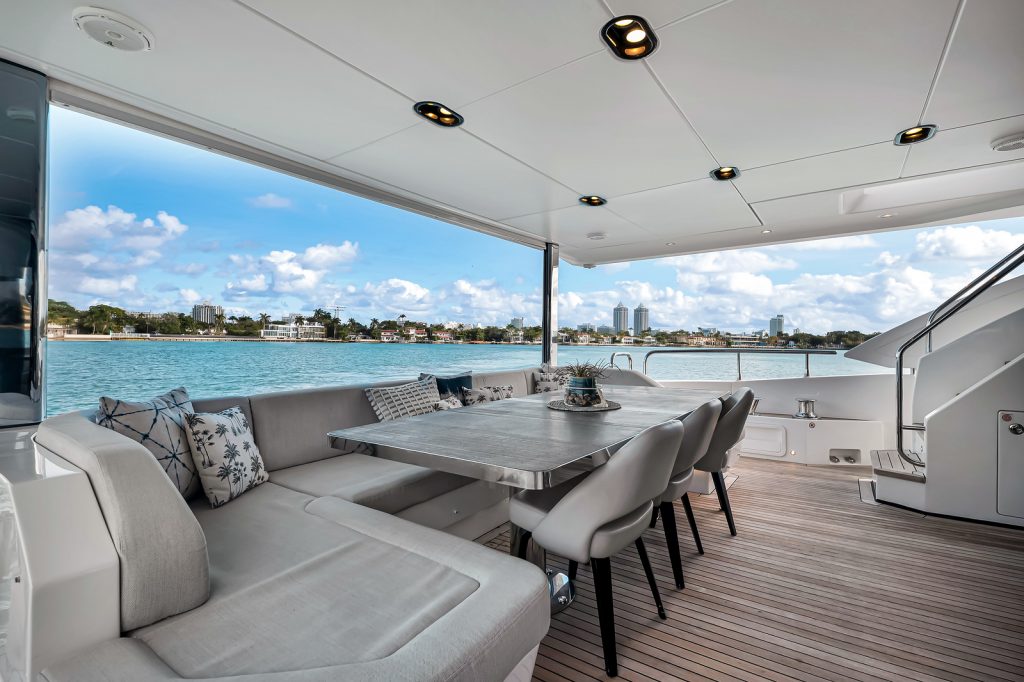 88' Azimut CLOUD 9' Miami Luxury Modern Yacht Rental Charter