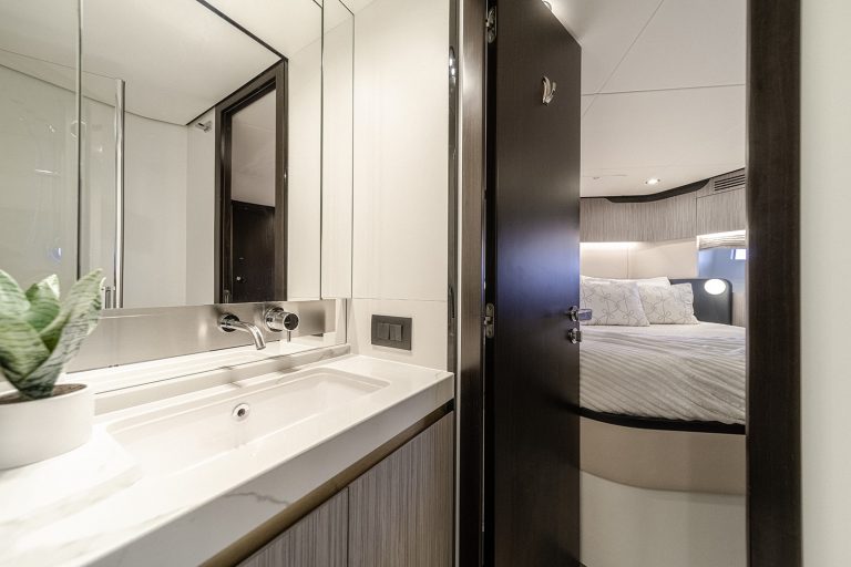 60' Azimut IT AIN'T EASY' Fort Lauderdale Luxury Modern Yacht Rental Charter