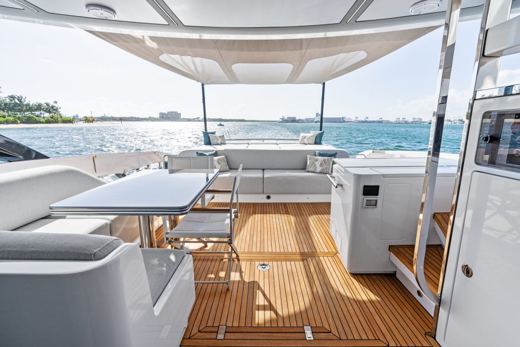 80' Azimut XTREME' Miami Luxury Modern Yacht Rental Charter