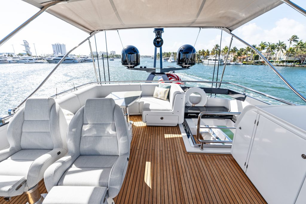 80' Azimut XTREME' Miami Luxury Modern Yacht Rental Charter