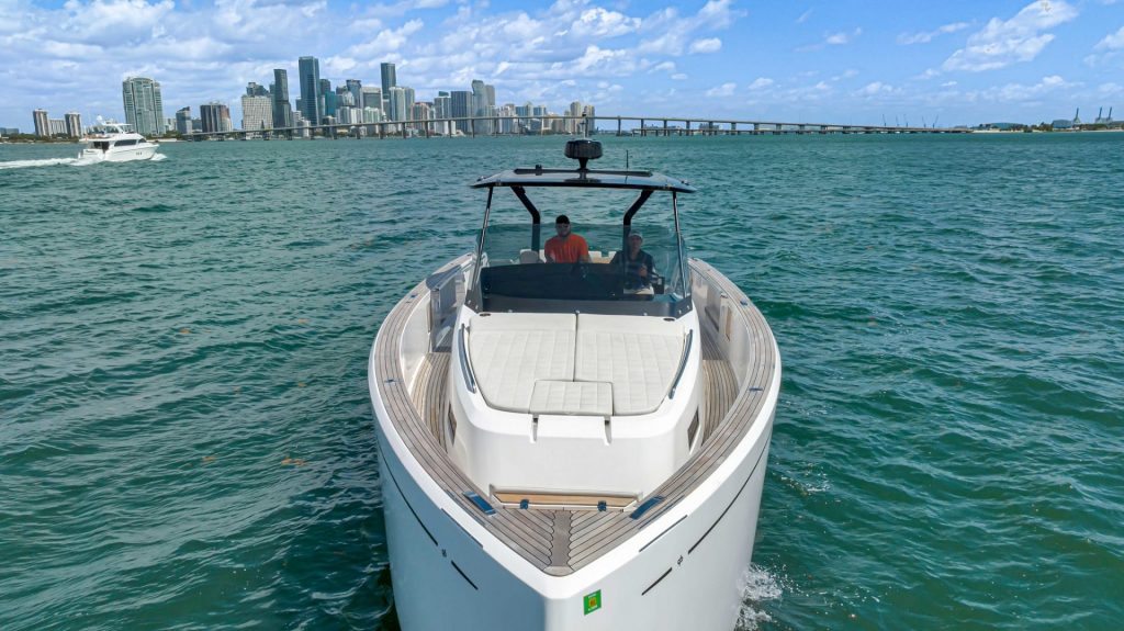 43' Pardo' Miami Luxury Modern Yacht Rental Charter
