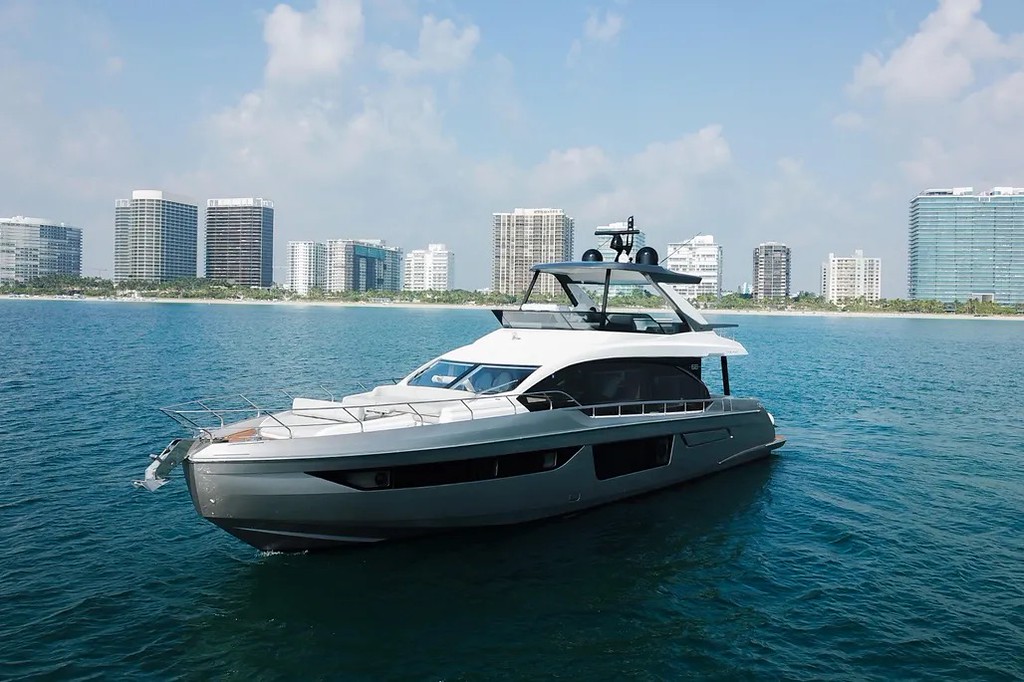68' Azimut SPYSEA' Miami Luxury Modern Yacht Rental Charter