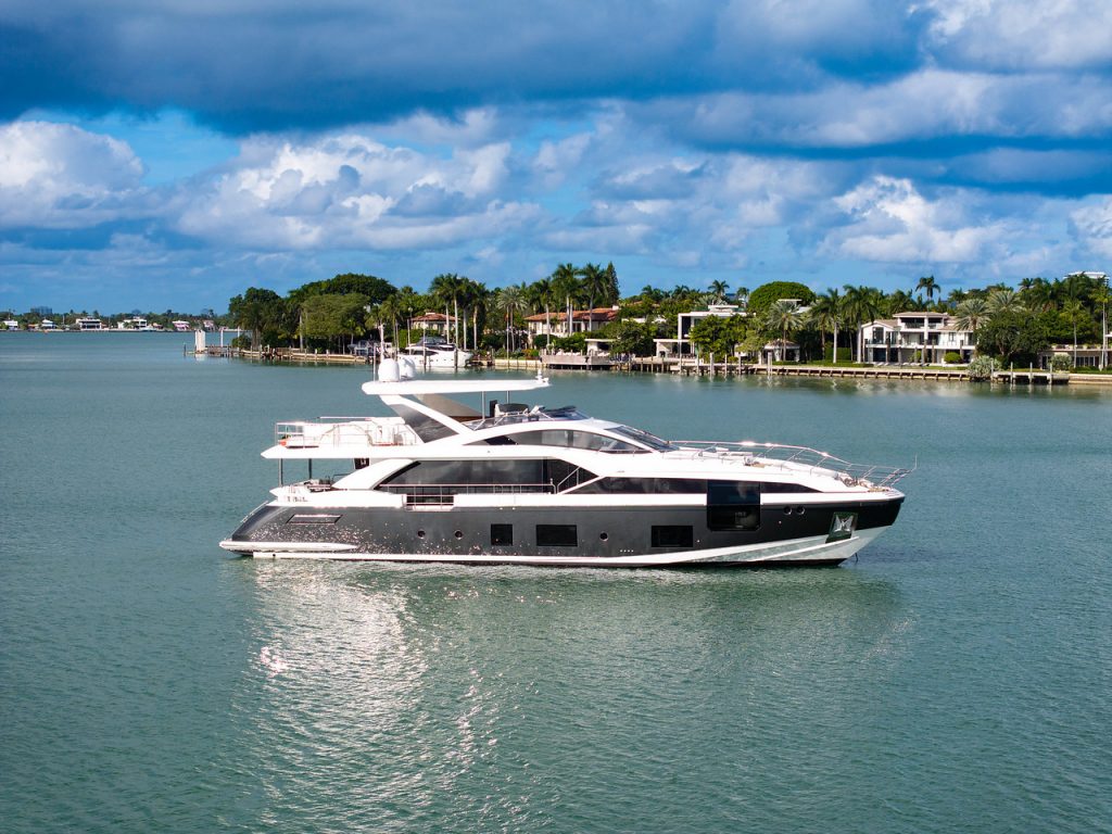 88' Azimut CLOUD 9' Miami Luxury Modern Yacht Rental Charter