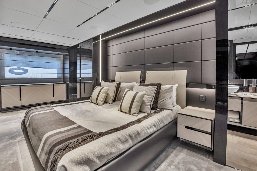 116' Pershing GTX Miami Luxury Modern Yacht Rental Charter