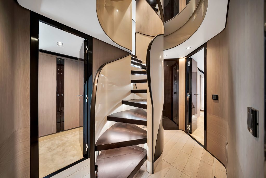 88' Azimut CLOUD 9' Miami Luxury Modern Yacht Rental Charter