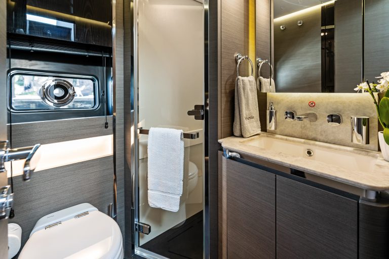 80' Azimut XTREME' Miami Luxury Modern Yacht Rental Charter