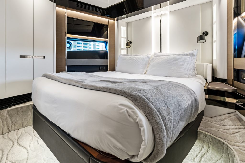 80' Azimut XTREME' Miami Luxury Modern Yacht Rental Charter