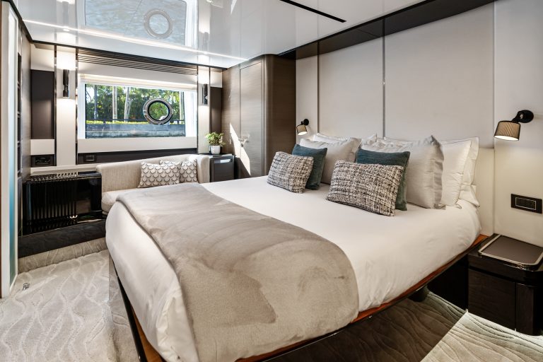80' Azimut XTREME' Miami Luxury Modern Yacht Rental Charter