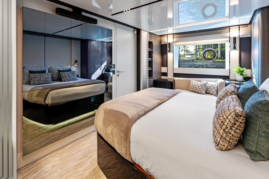 80' Azimut XTREME' Miami Luxury Modern Yacht Rental Charter