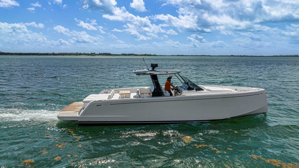 43' Pardo' Miami Luxury Modern Yacht Rental Charter