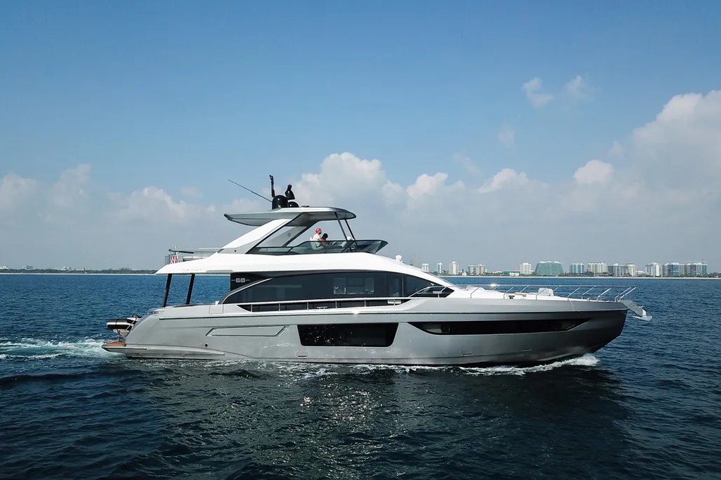 68' Azimut SPYSEA' Miami Luxury Modern Yacht Rental Charter