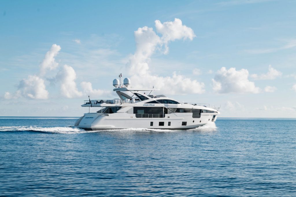 105' Azimut' Miami Luxury Modern Yacht Rental Charter
