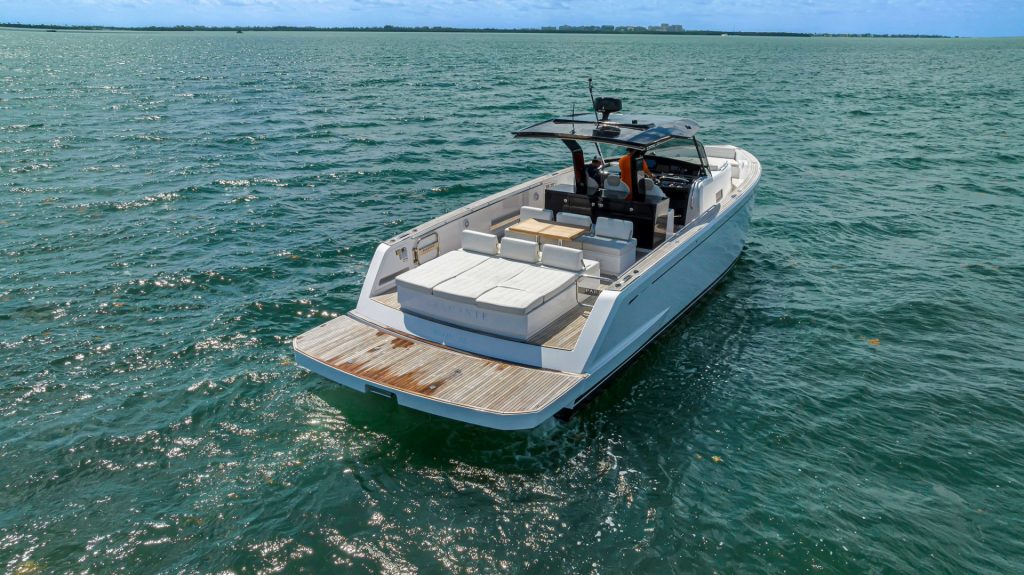 43' Pardo' Miami Luxury Modern Yacht Rental Charter