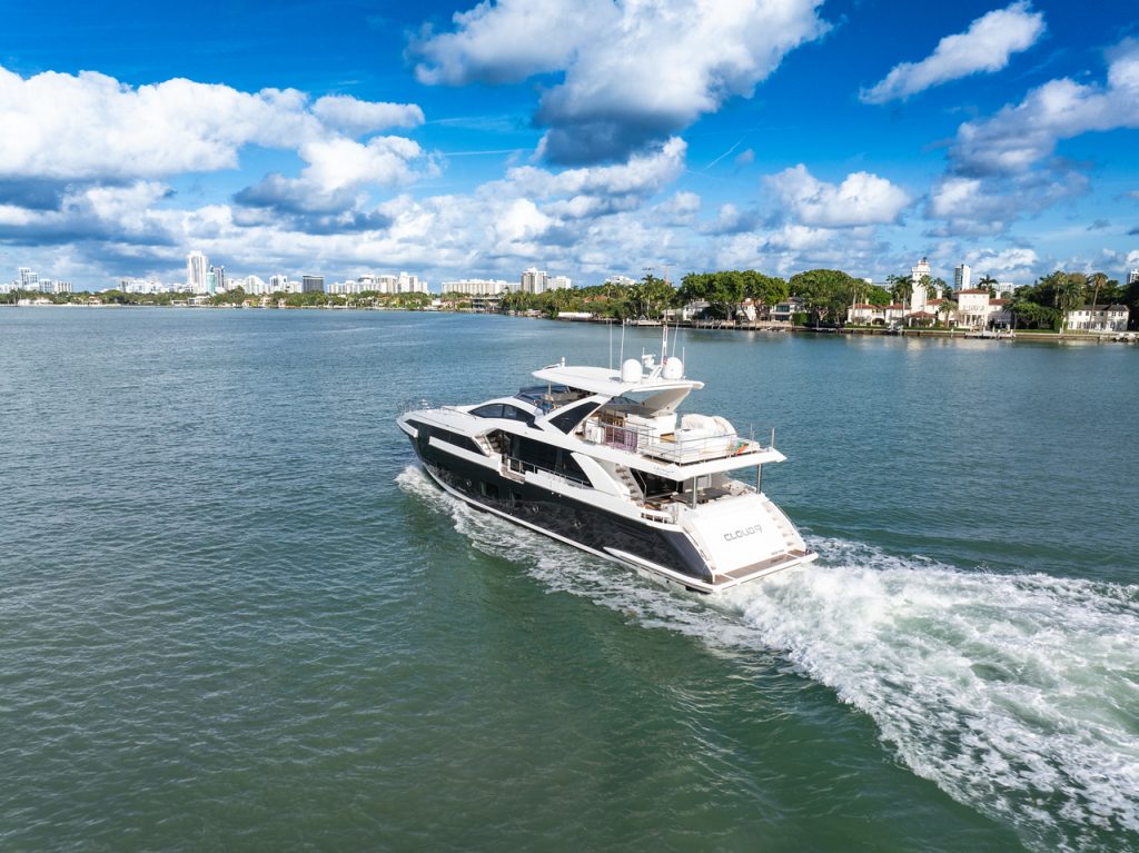88' Azimut CLOUD 9' Miami Luxury Modern Yacht Rental Charter