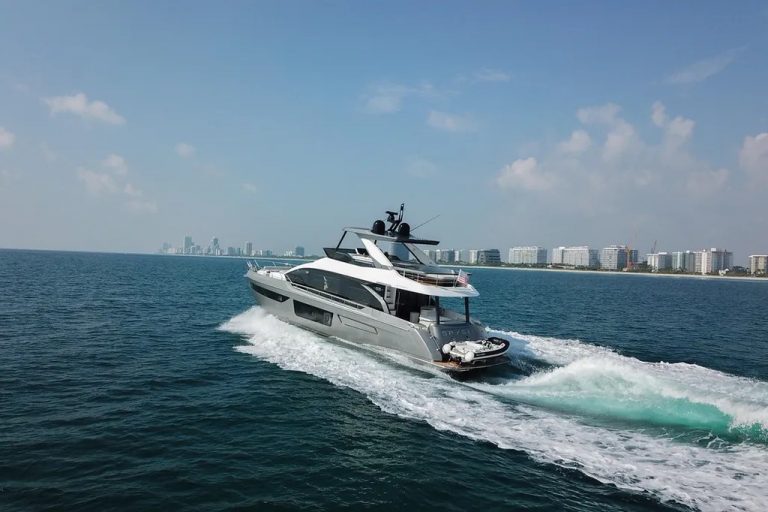 68' Azimut SPYSEA' Miami Luxury Modern Yacht Rental Charter