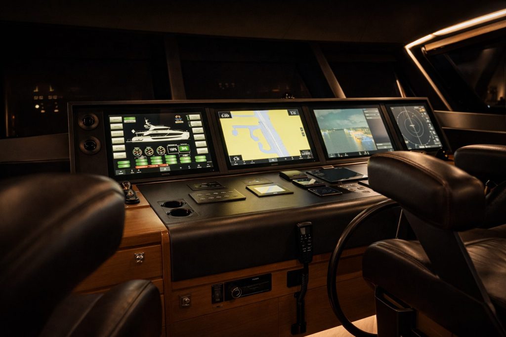 90' Horizon ROCK STARS Palm Beach Luxury Modern Yacht Rental Charter