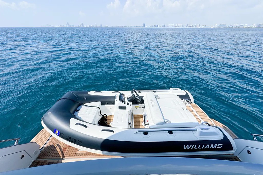 68' Azimut SPYSEA' Miami Luxury Modern Yacht Rental Charter