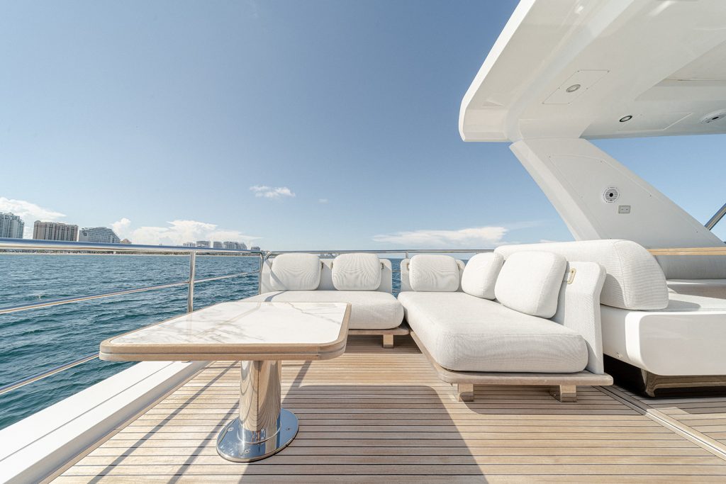 60' Azimut IT AIN'T EASY' Fort Lauderdale Luxury Modern Yacht Rental Charter